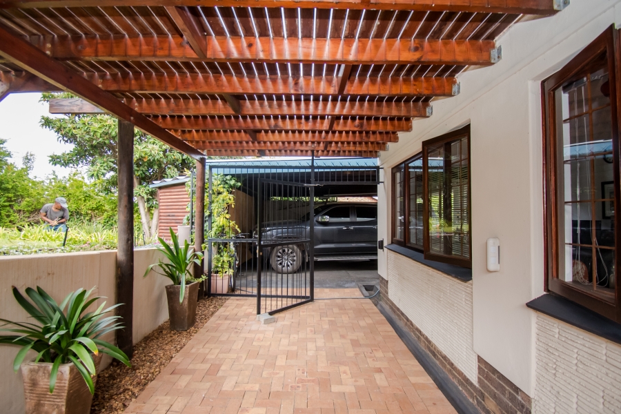 4 Bedroom Property for Sale in La Sandra Western Cape